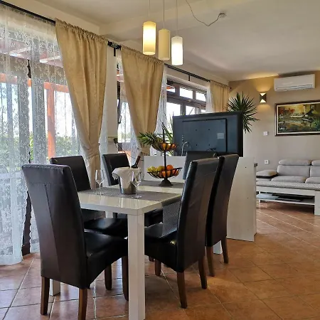 Meerblick Julian Nahe Holiday home *